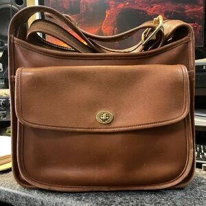 Vintage Coach Taft Crossbody Bag ( H5D style # 9980) (August 1995)